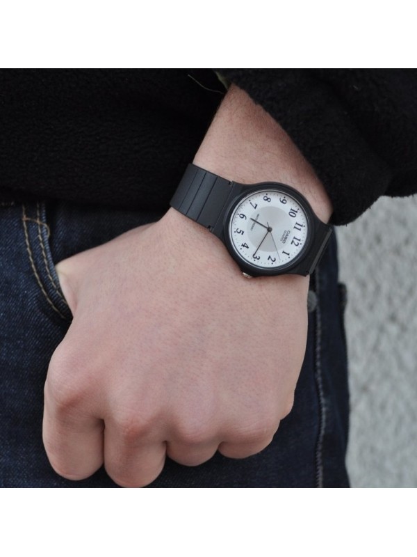 фото Мужские наручные часы Casio Collection MQ-24-7B3