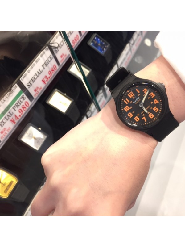 фото Мужские наручные часы Casio Collection MQ-71-4B