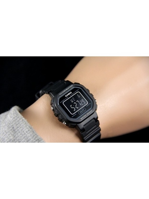 фото Женские наручные часы Casio Collection LA-20WH-1B