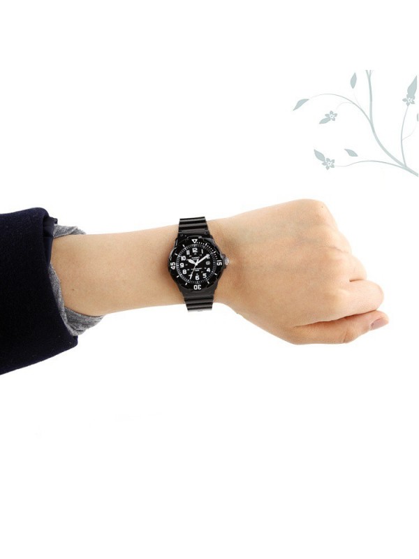 фото Женские наручные часы Casio Collection LRW-200H-1B