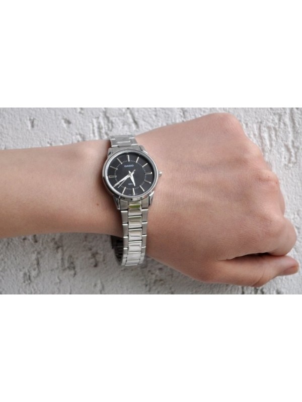 фото Женские наручные часы Casio Collection LTP-1303D-1A