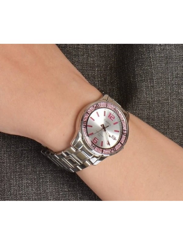 фото Женские наручные часы Casio Collection LTP-1359D-4A