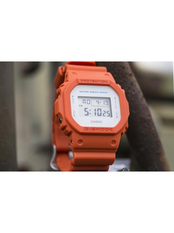 фото Мужские наручные часы Casio G-Shock DW-5600M-4E