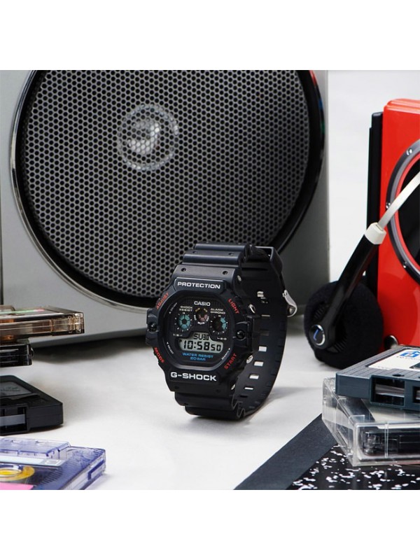фото Мужские наручные часы Casio G-Shock DW-5900-1