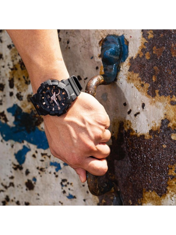 фото Мужские наручные часы Casio G-Shock GA-710B-1A4