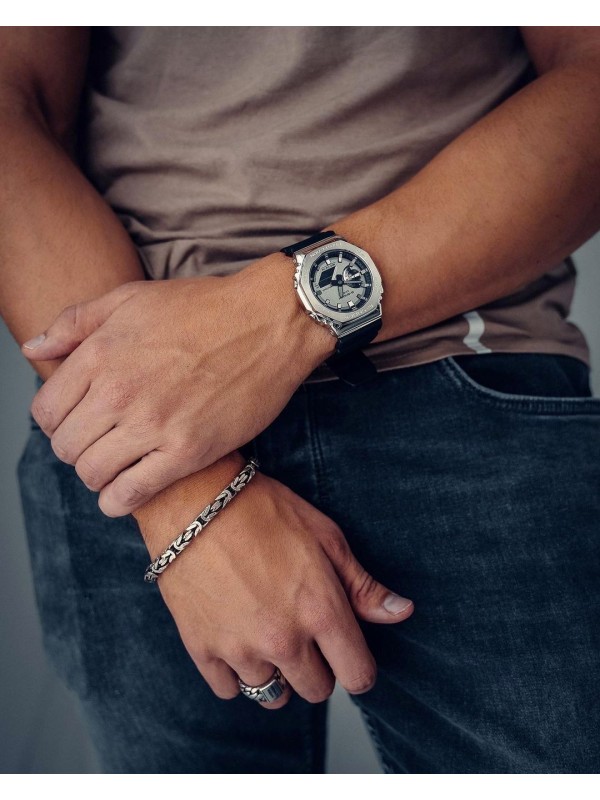 фото Мужские наручные часы Casio G-Shock GM-2100-1A