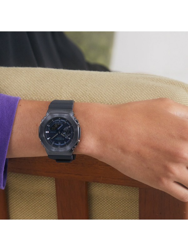 фото Мужские наручные часы Casio G-Shock GM-2100N-2A