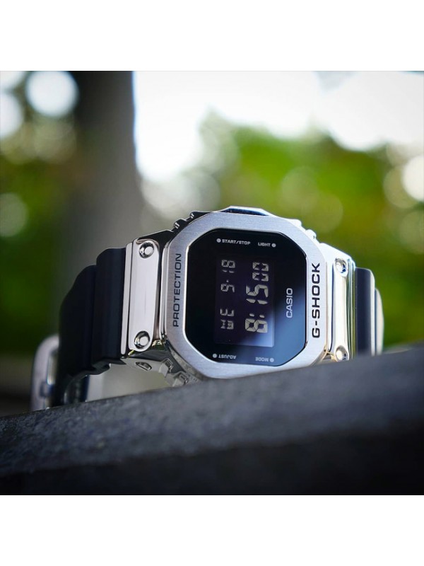 фото Мужские наручные часы Casio G-Shock GM-5600-1