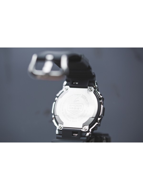 фото Мужские наручные часы Casio G-Shock GM-5600-1