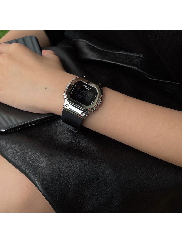 фото Женские наручные часы Casio G-Shock GM-S5600-1