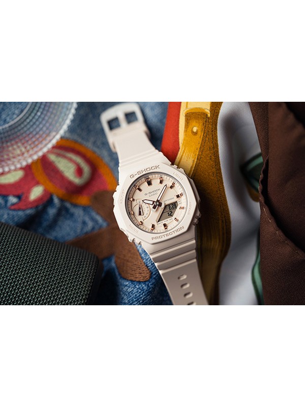 фото Женские наручные часы Casio G-Shock GMA-S2100-4A