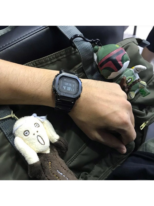 фото Мужские наручные часы Casio G-Shock GMW-B5000GD-1