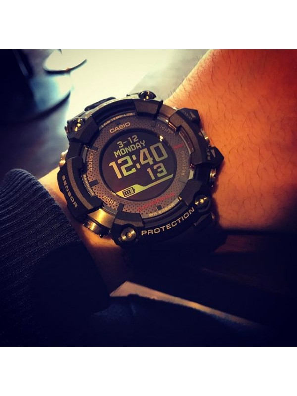 фото Мужские наручные часы Casio G-Shock GPR-B1000-1