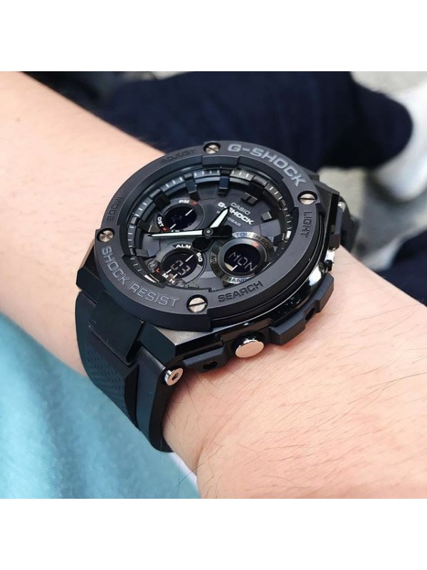 фото Мужские наручные часы Casio G-Shock GST-W100G-1B