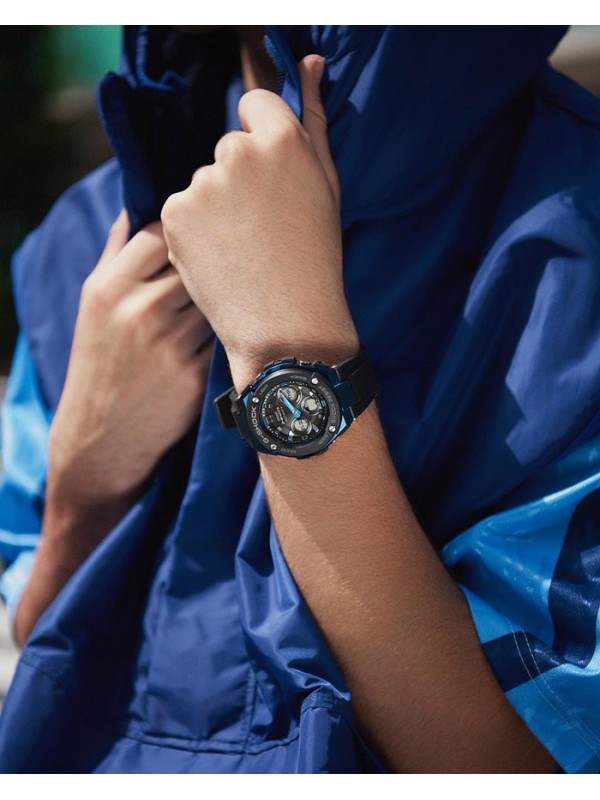 фото Мужские наручные часы Casio G-Shock GST-W300G-1A2