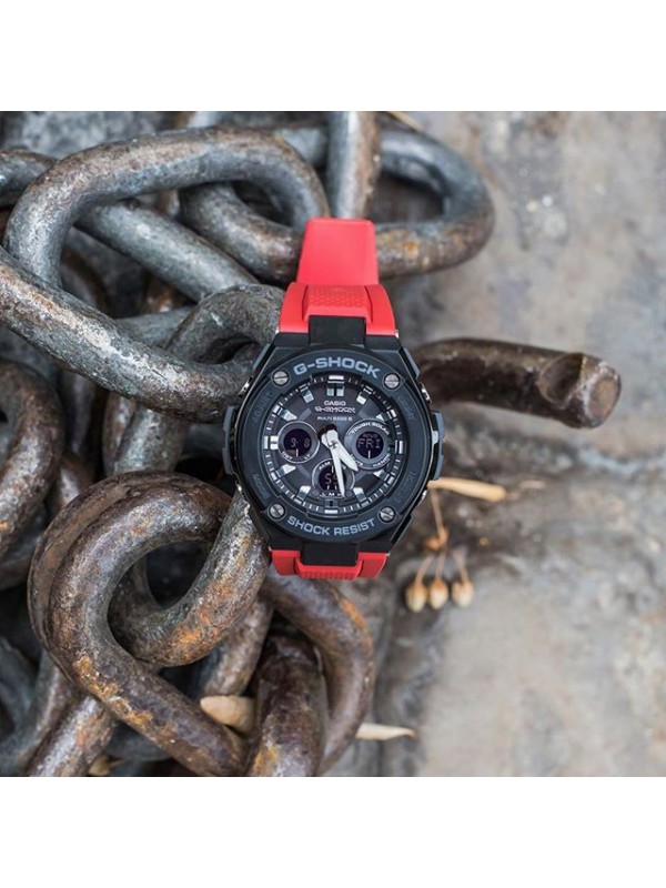 фото Мужские наручные часы Casio G-Shock GST-W300G-1A4