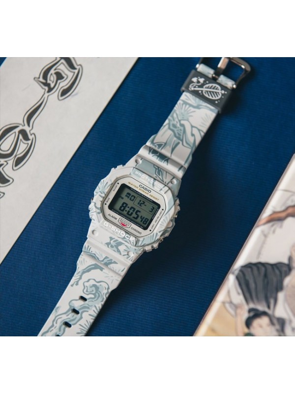 фото Мужские наручные часы Casio G-Shock DW-5600SLG-7D