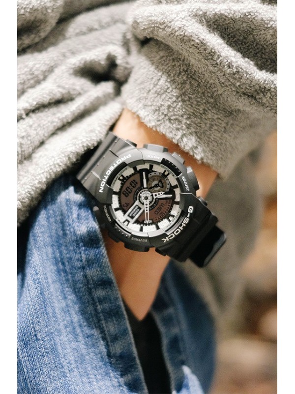 фото Мужские наручные часы Casio G-Shock GA-110BW-1A