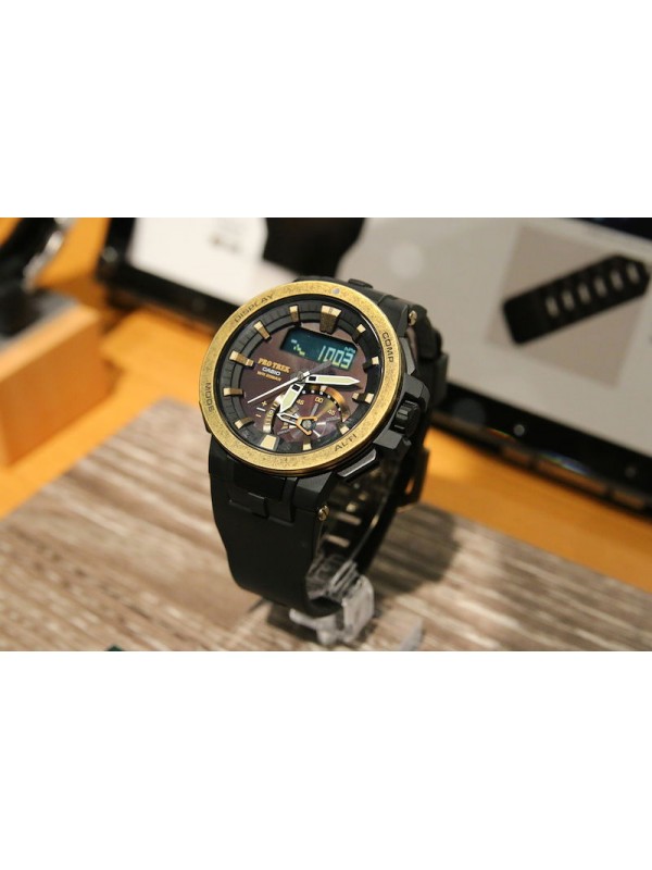 фото Мужские наручные часы Casio Protrek PRW-7000V-1D