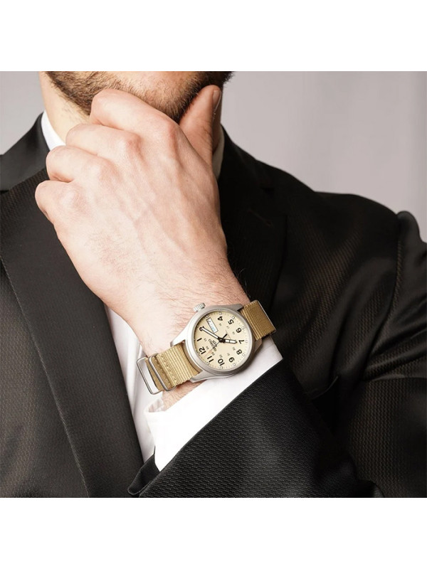 фото Мужские наручные часы Seiko 5 Sports SRPJ83K1