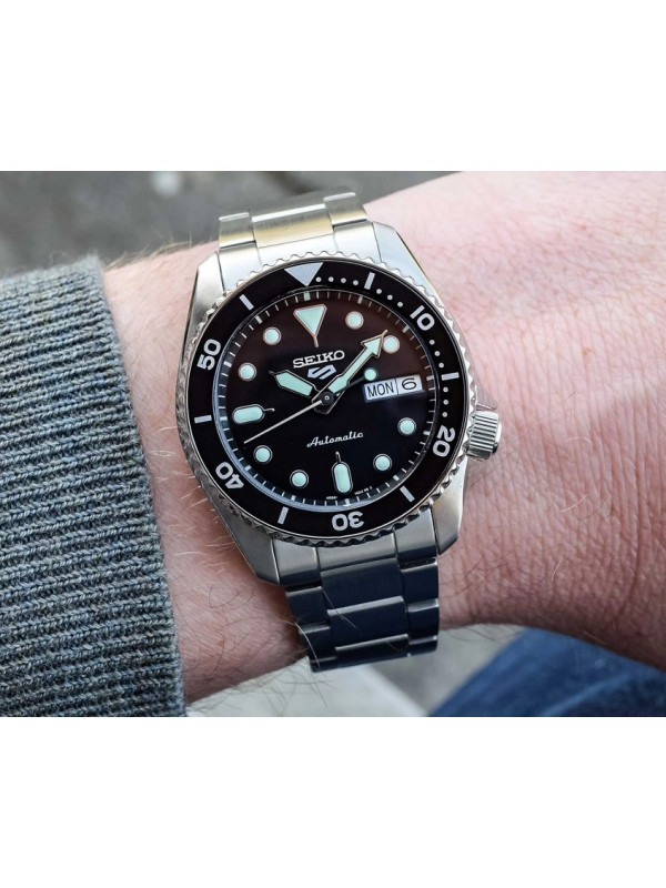 фото Мужские наручные часы Seiko 5 Sports SRPK29K1