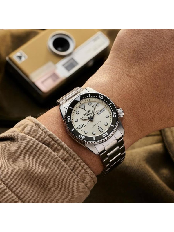 фото Мужские наручные часы Seiko 5 Sports SRPK31K1