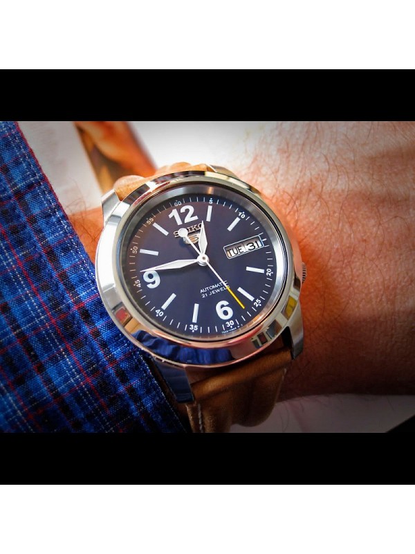 фото Мужские наручные часы Seiko SNKE61J1